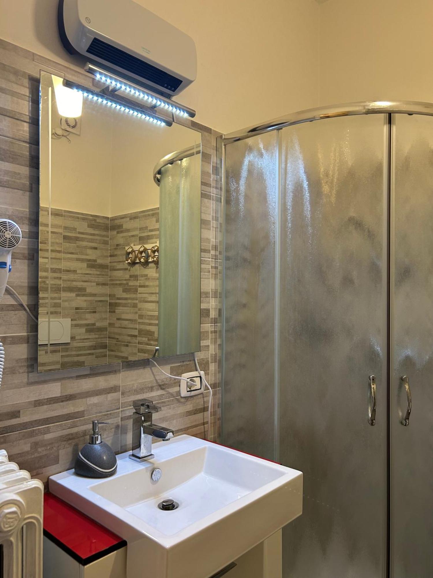 Appartamento Lido 'With Parking Space Included' Toscolano-Maderno Exterior foto