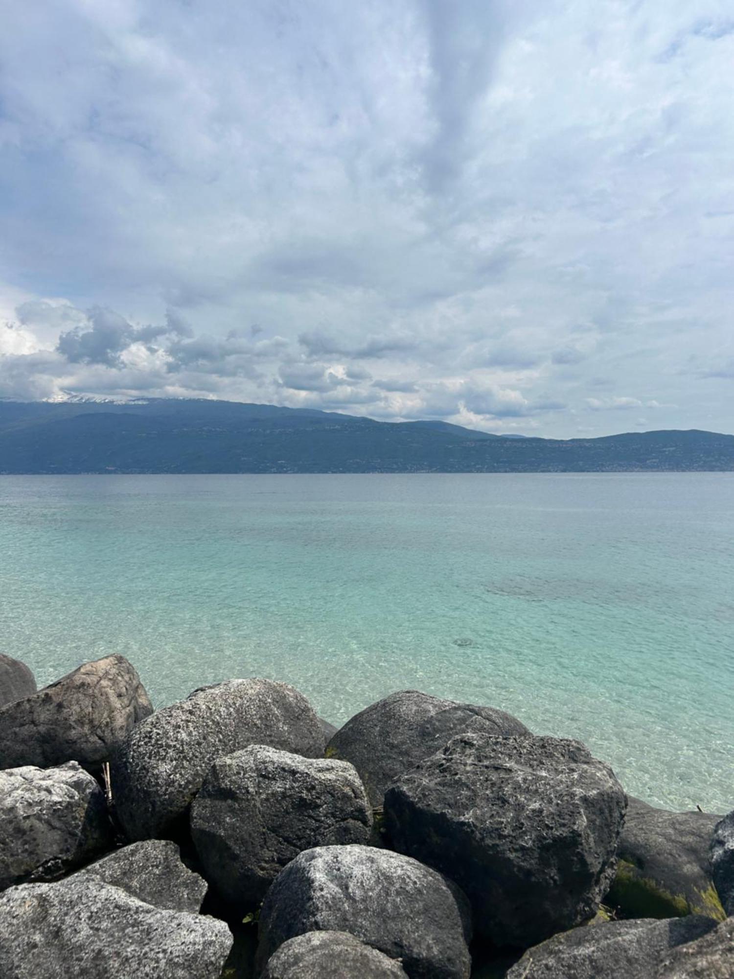 Appartamento Lido 'With Parking Space Included' Toscolano-Maderno Exterior foto