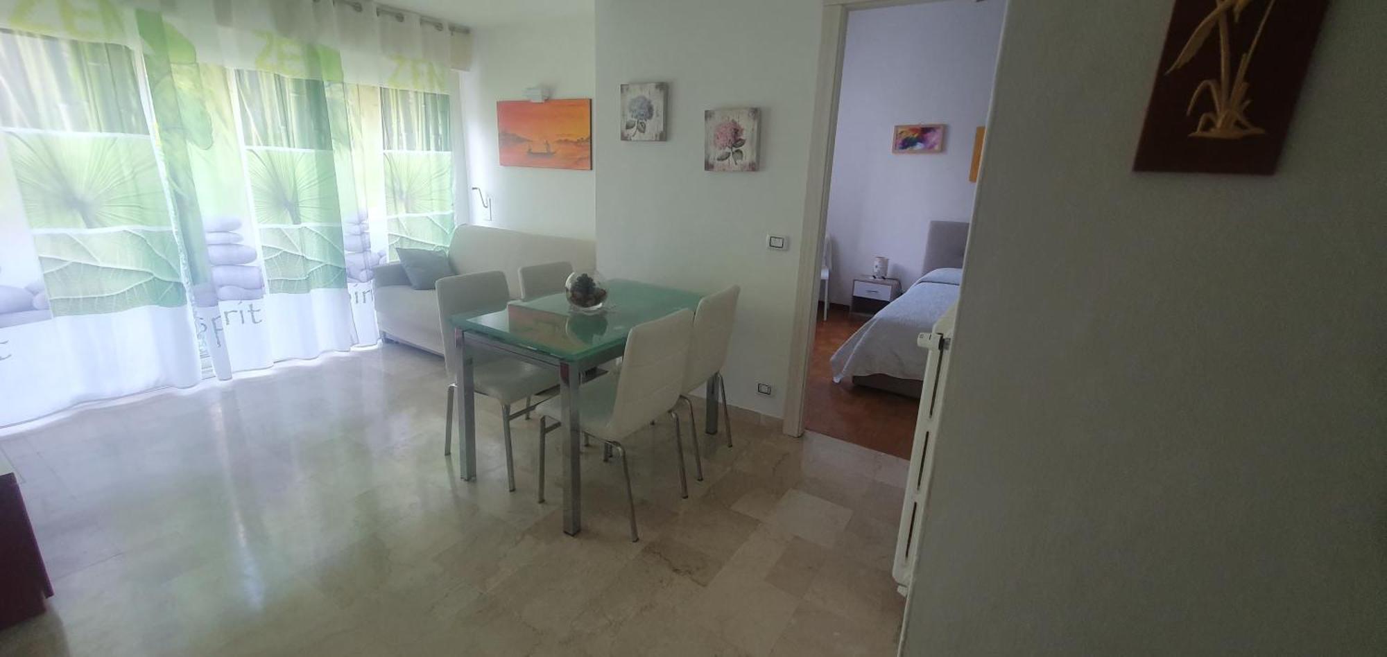 Appartamento Lido 'With Parking Space Included' Toscolano-Maderno Habitación foto
